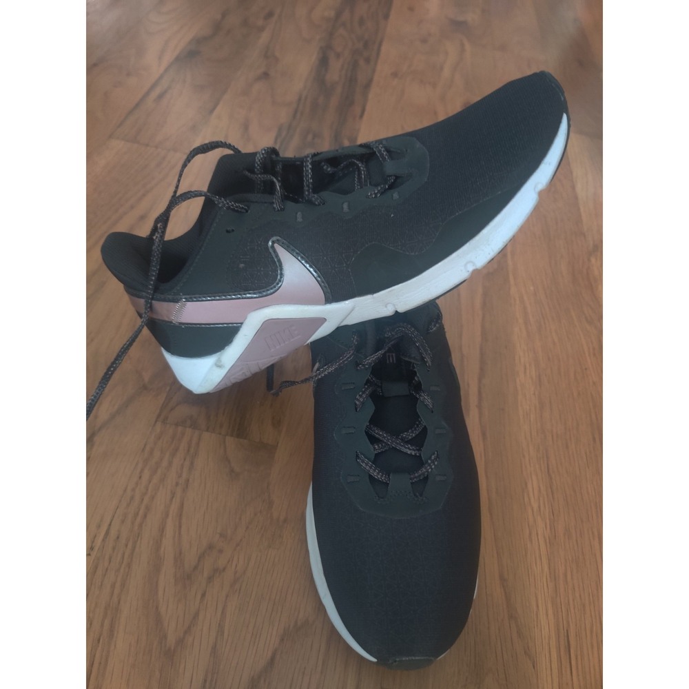 Nike Legend Essential 2 Premium Women's Training Shoes - Black / Plum Fog Pink 9
